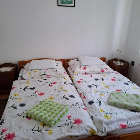 Márti Vendégház Hegykő Esterno foto