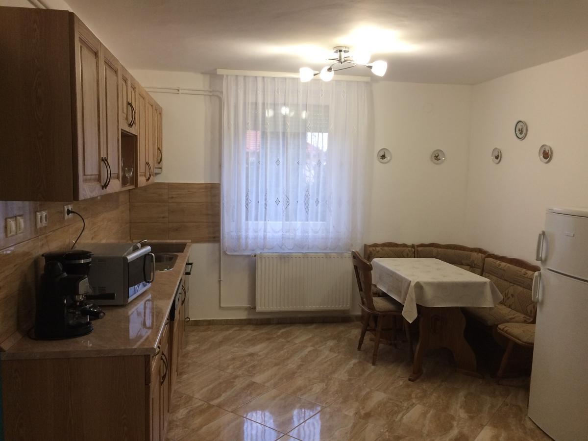 Márti Vendégház Hegykő Esterno foto